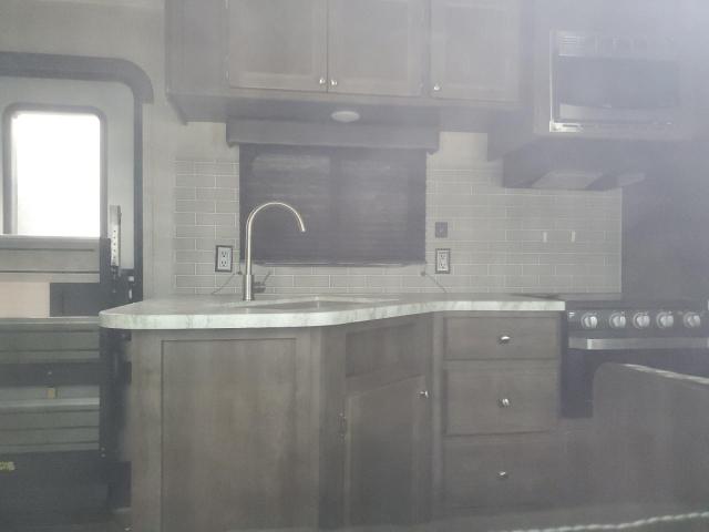 4YDT26328KM936481 - 2019 KEYSTONE TRAILER TWO TONE photo 5