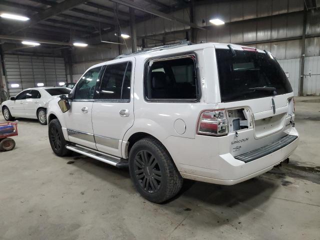 5LMJJ2J53BEJ10322 - 2011 LINCOLN NAVIGATOR WHITE photo 2