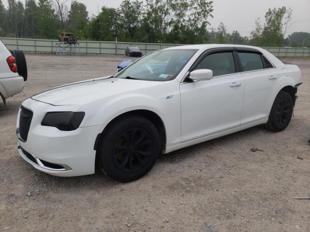 2C3CCAAG7FH920870 - 2015 CHRYSLER 300 LIMITED WHITE photo 1