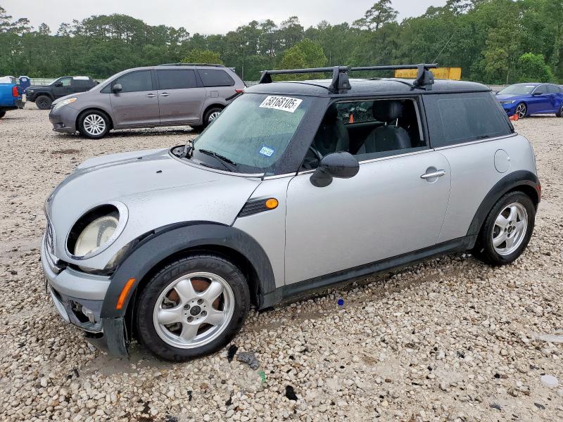 2009 MINI COOPER, 