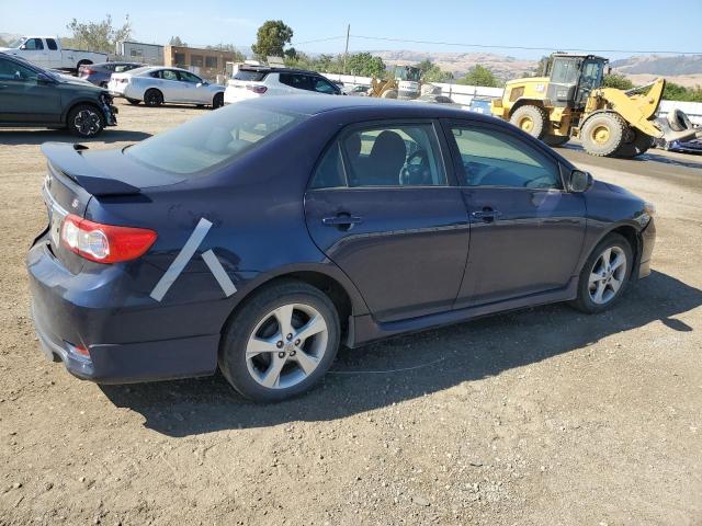 2T1BU4EE4DC921609 - 2013 TOYOTA COROLLA BASE BLUE photo 3