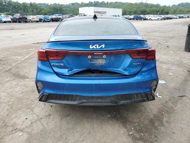 3KPF54AD4NE439480 - 2022 KIA FORTE GT LINE BLUE photo 6