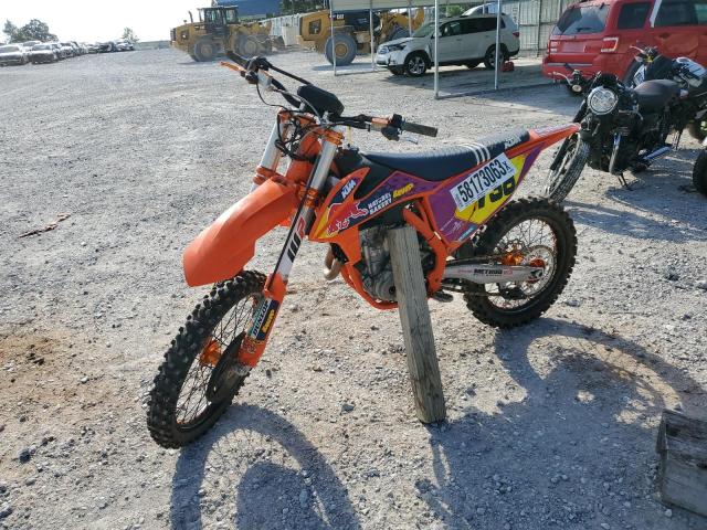 VBKSK430MM151633 - 2021 KTM 250 SX-F ORANGE photo 2