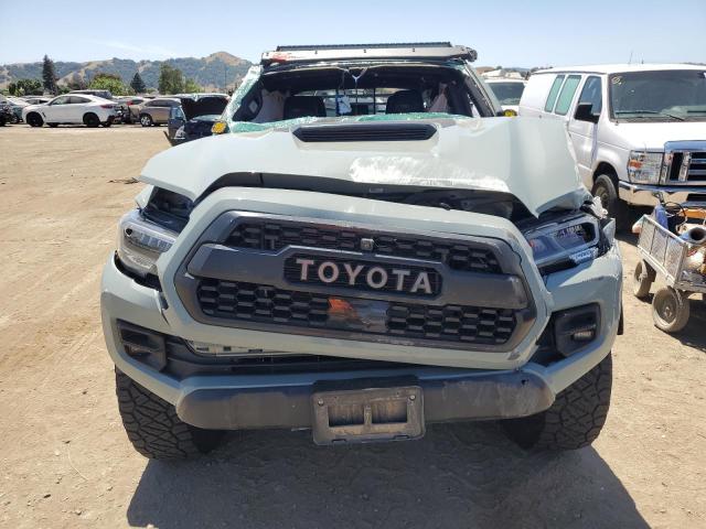 5TFCZ5AN3MX252137 - 2021 TOYOTA TACOMA DOUBLE CAB GREEN photo 5