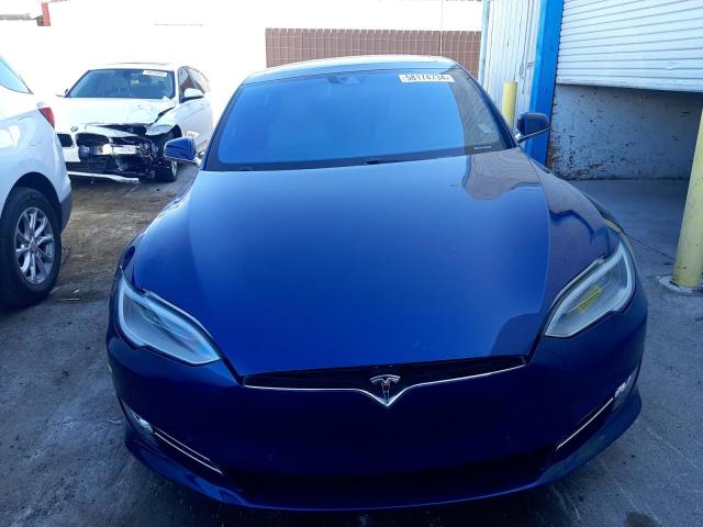 5YJSA1E41GF147057 - 2016 TESLA MODEL S ლურჯი ფოტო 5