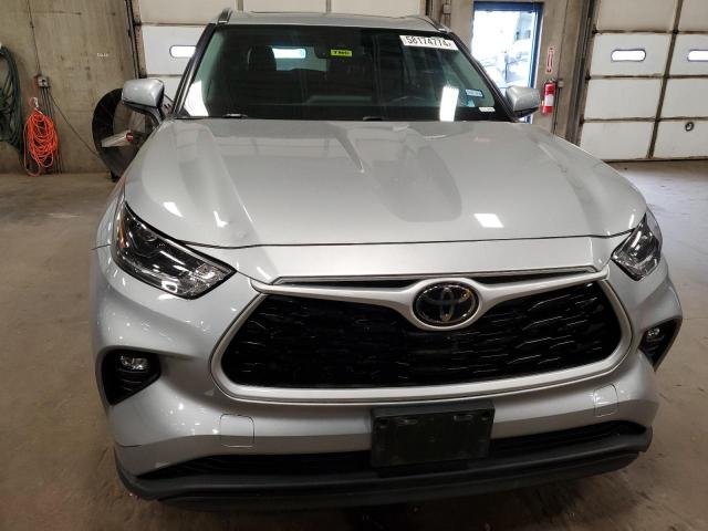 5TDGZRBH2MS539766 - 2021 TOYOTA HIGHLANDER XLE SILVER photo 5