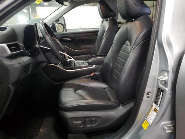 5TDGZRBH2MS539766 - 2021 TOYOTA HIGHLANDER XLE SILVER photo 7