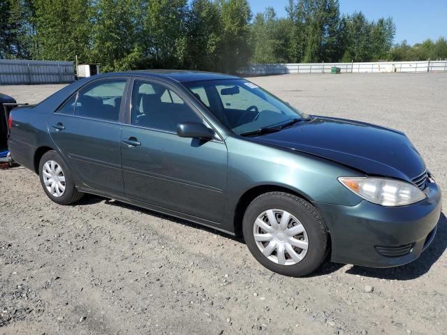 JTDBE30K453018620 - 2005 TOYOTA CAMRY LE GREEN photo 4