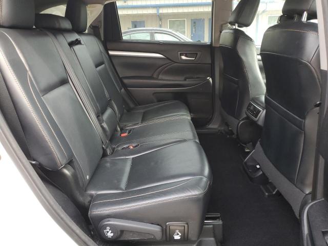 5TDJKRFH7FS204428 - 2015 TOYOTA HIGHLANDER XLE WHITE photo 11
