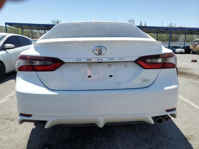 4T1S11AK5PU150602 - 2023 TOYOTA CAMRY SE NIGHT SHADE WHITE photo 6
