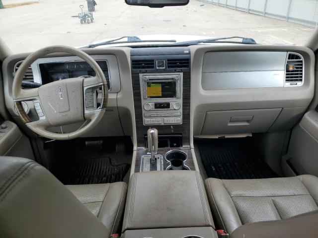 5LMJJ2H52AEJ09134 - 2010 LINCOLN NAVIGATOR 白色 照片 8