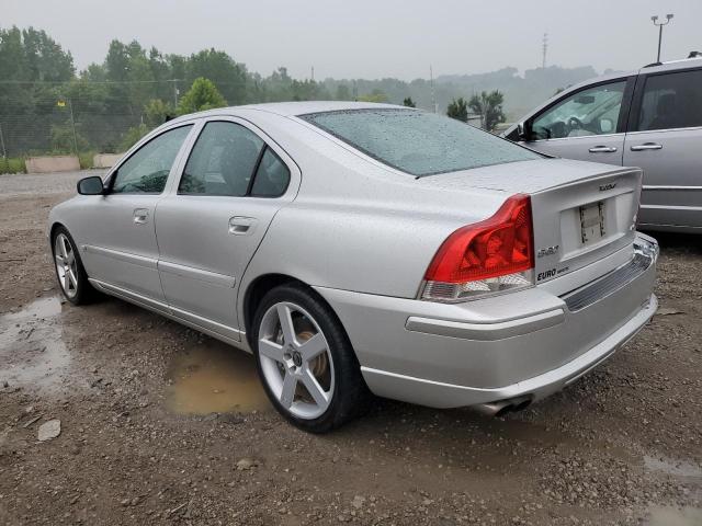 YV1RH527352463456 - 2005 VOLVO S60 R ვერცხლისფერი ფოტო 2