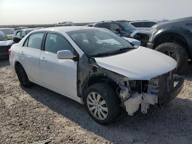 5YFBU4EE1DP117090 - 2013 TOYOTA COROLLA BASE Սպիտակ լուսանկար 4