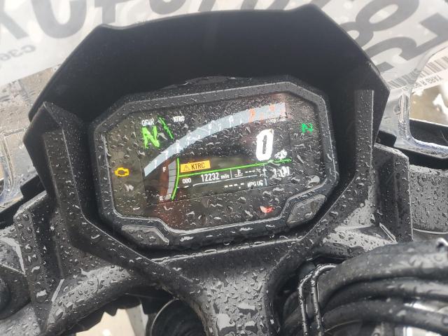 ML5EXER10RDAC9832 - 2024 KAWASAKI EX650 R 灰色 照片 7