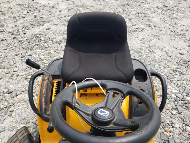 1D053H60133 - 2013 CUB LAWN MOWER TWO TONE photo 6