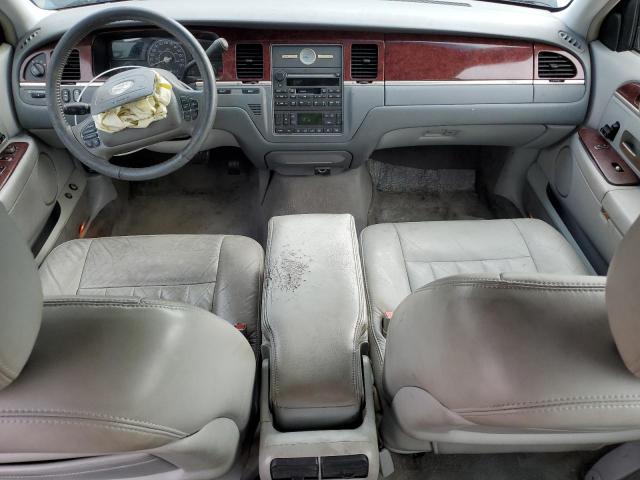 1LNHM81W94Y614413 - 2004 LINCOLN TOWN CAR EXECUTIVE Schwarz Foto 8