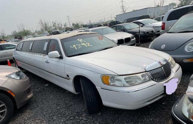 1L1FM81W91Y658514 - 2001 LINCOLN TOWN CAR EXECUTIVE WHITE photo 1
