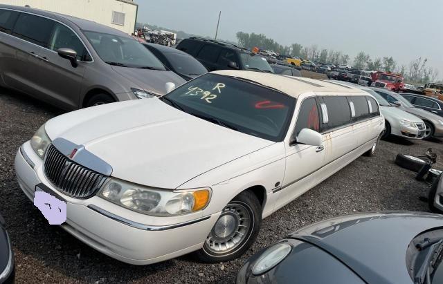 1L1FM81W91Y658514 - 2001 LINCOLN TOWN CAR EXECUTIVE WHITE photo 2