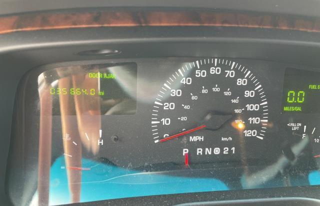 1L1FM81W91Y658514 - 2001 LINCOLN TOWN CAR EXECUTIVE WHITE photo 8