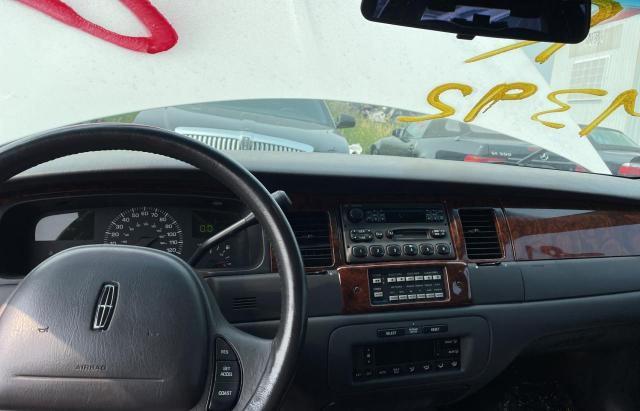 1L1FM81W91Y658514 - 2001 LINCOLN TOWN CAR EXECUTIVE WHITE photo 9