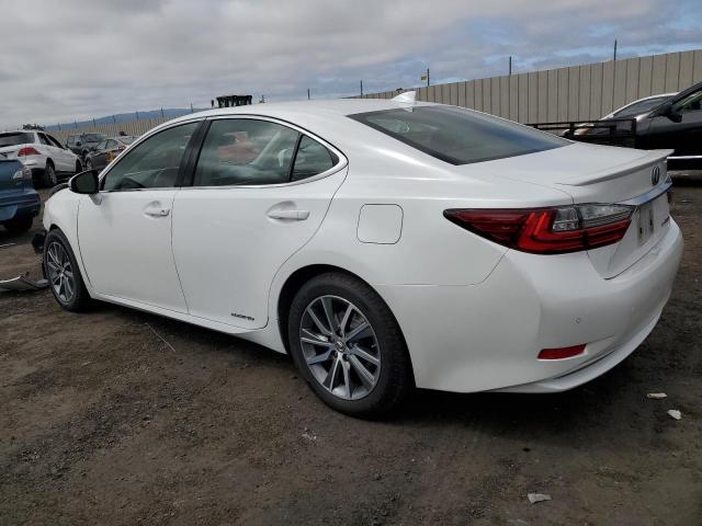 JTHBW1GG7J2188794 - 2018 LEXUS ES 300H WHITE photo 2