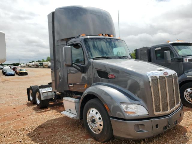 2019 PETERBILT 579, null