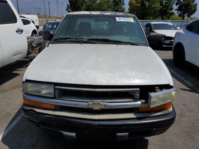 1GCCS19W428168488 - 2002 CHEVROLET S TRUCK S10 WHITE photo 5