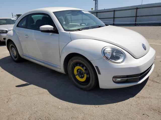 3VWJP7AT1CM618458 - 2012 VOLKSWAGEN BEETLE WHITE photo 4