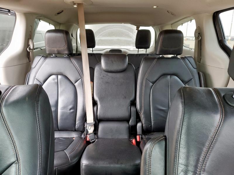 2C4RC1BG7JR256822 - 2018 CHRYSLER PACIFICA TOURING L GRAY photo 10