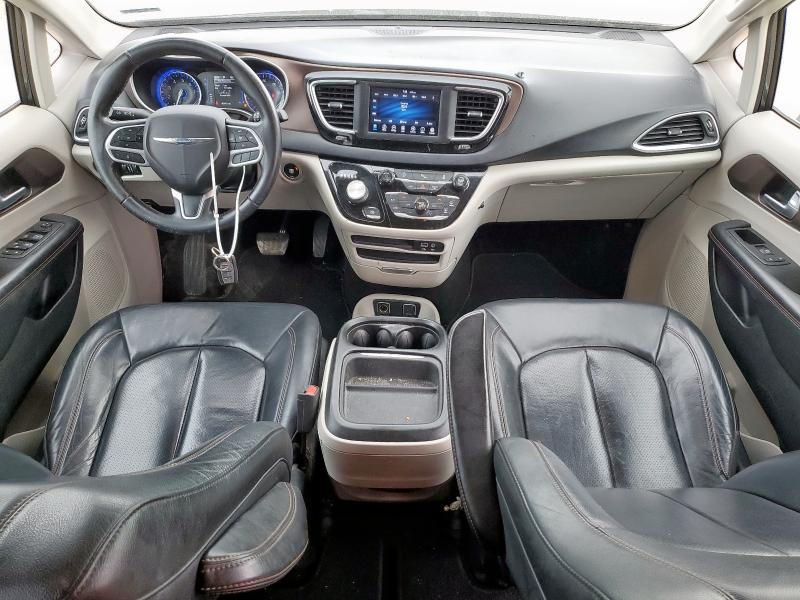 2C4RC1BG7JR256822 - 2018 CHRYSLER PACIFICA TOURING L GRAY photo 8