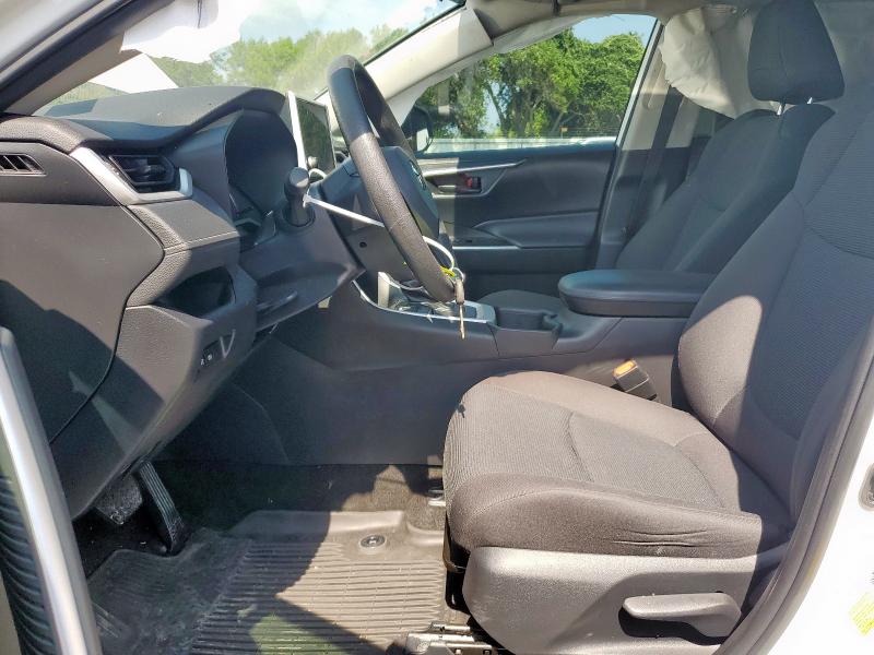 2T3H1RFV5PC241129 - 2023 TOYOTA RAV4 LE WHITE photo 7