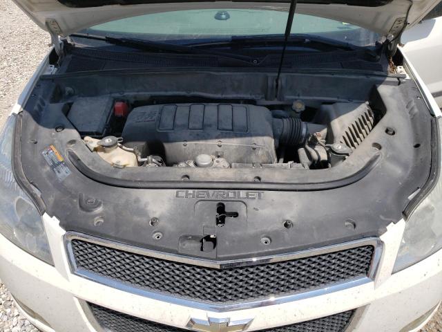 1GNKRFED8CJ184686 - 2012 CHEVROLET TRAVERSE LS WHITE photo 12