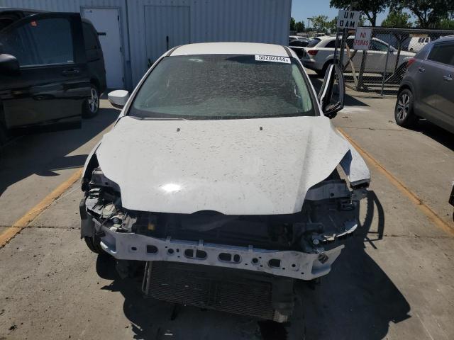 1FADP3F25EL225744 - 2014 FORD FOCUS SE WHITE photo 5