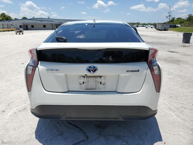 JTDKARFU9G3016419 - 2016 TOYOTA PRIUS WHITE photo 6