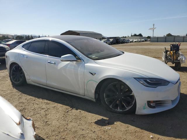 5YJSA1E19HF183845 - 2017 TESLA MODEL S WHITE photo 4