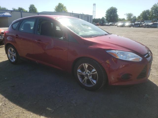 1FADP3K23EL172323 - 2014 FORD FOCUS SE BURGUNDY photo 4