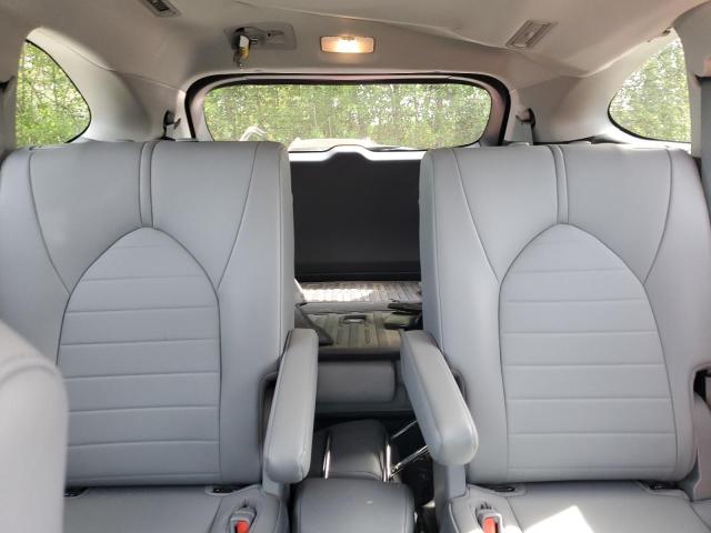 5TDGZRBHXLS516539 - 2020 TOYOTA HIGHLANDER XLE GRAY photo 10