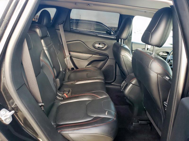 1C4PJMBS4GW187235 - 2016 JEEP CHEROKEE TRAILHAWK BLACK photo 11