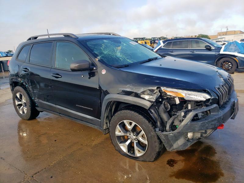 1C4PJMBS4GW187235 - 2016 JEEP CHEROKEE TRAILHAWK BLACK photo 4