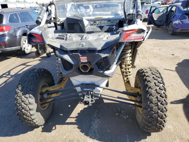 3JBVNAW42KK001740 - 2019 CAN-AM MAVERICK X RS TURBO R SILVER photo 9