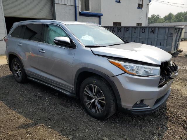 5TDJKRFH1GS502801 - 2016 TOYOTA HIGHLANDER XLE Արծաթագույն լուսանկար 4