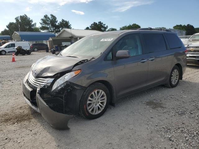 2011 TOYOTA SIENNA XLE, null
