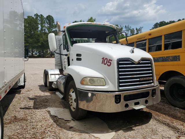 1M1AW09Y68N001552 - 2008 MACK 600 CXU600 WHITE photo 1