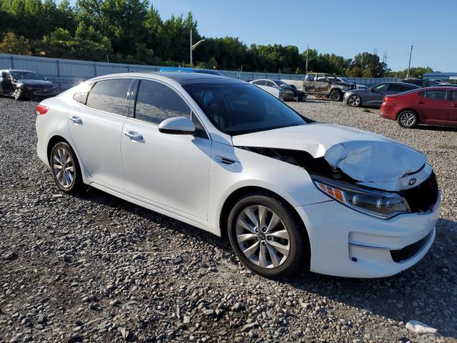 5XXGU4L38GG089261 - 2016 KIA OPTIMA EX WHITE photo 4