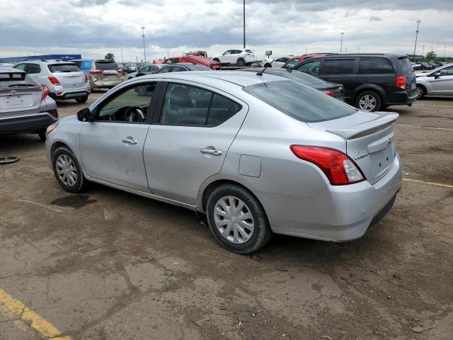 3N1CN7AP1GL823796 - 2016 NISSAN VERSA S SILVER photo 2