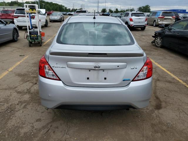 3N1CN7AP1GL823796 - 2016 NISSAN VERSA S SILVER photo 6