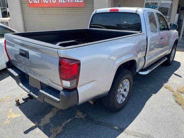 5TFRX5GN3JX110583 - 2018 TOYOTA TACOMA ACCESS CAB GRAY photo 4