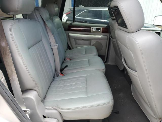 5LMFU27R54LJ16175 - 2004 LINCOLN NAVIGATOR GRAY photo 10