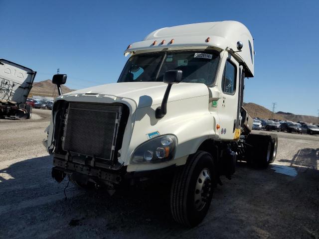 3AKJGLDV2KSKL6042 - 2019 FREIGHTLINER CASCADIA 1 WHITE photo 2