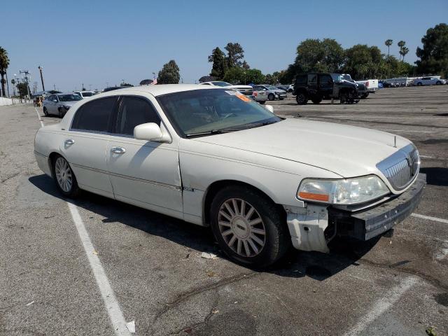 1LNHM81WX4Y644097 - 2004 LINCOLN TOWN CAR EXECUTIVE BEIGE photo 4